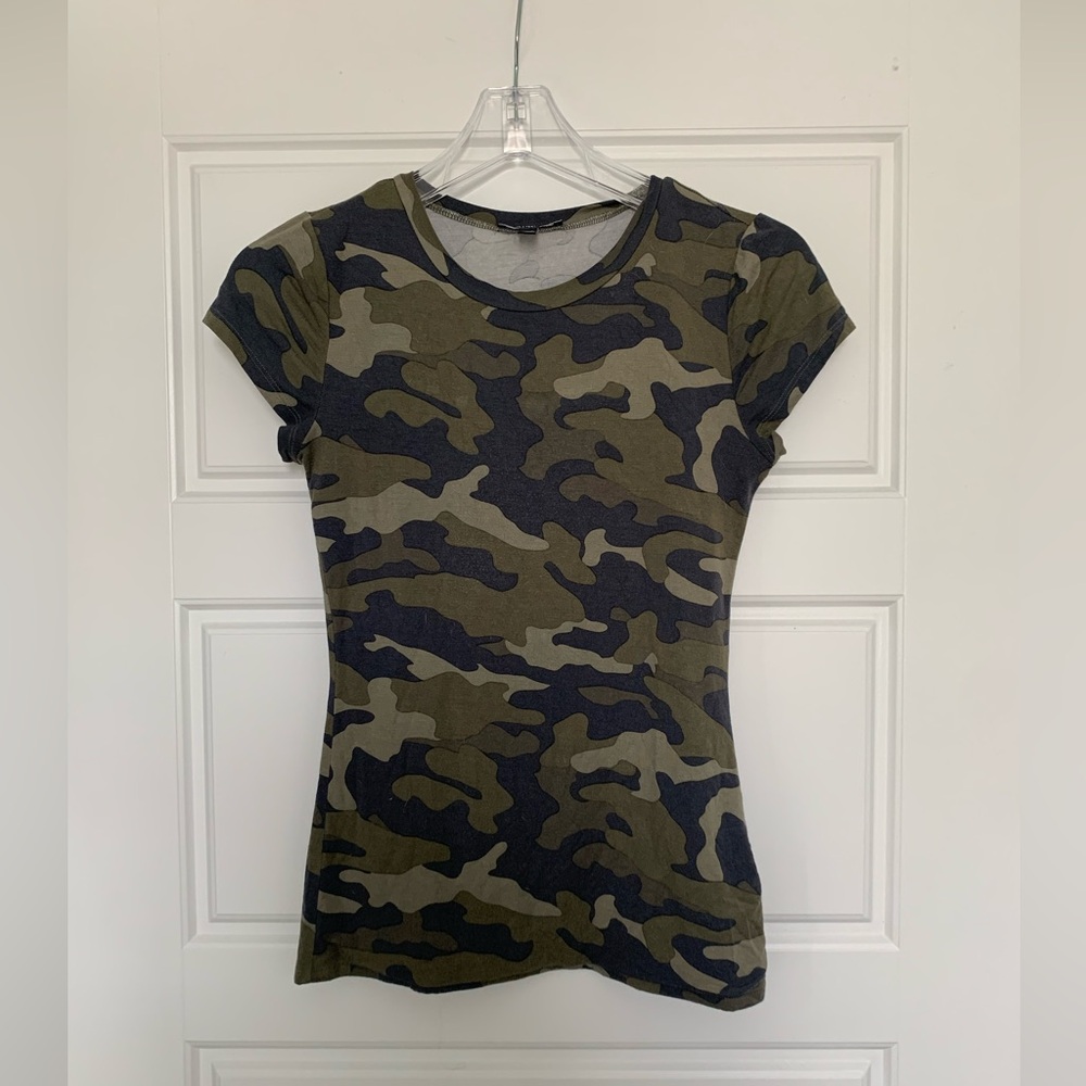 Express Camo Crew Neck T shirt size S